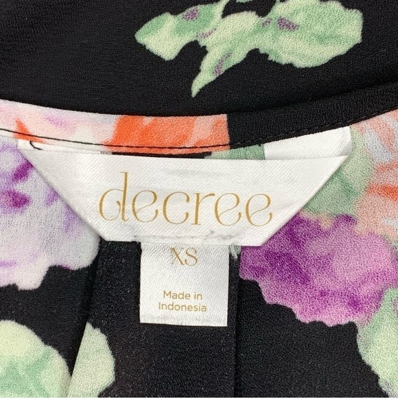 XS Decree Black Floral Long Sleeve Blouse Extra Small V Neck Pullover 0 2 - Picture 5 of 16